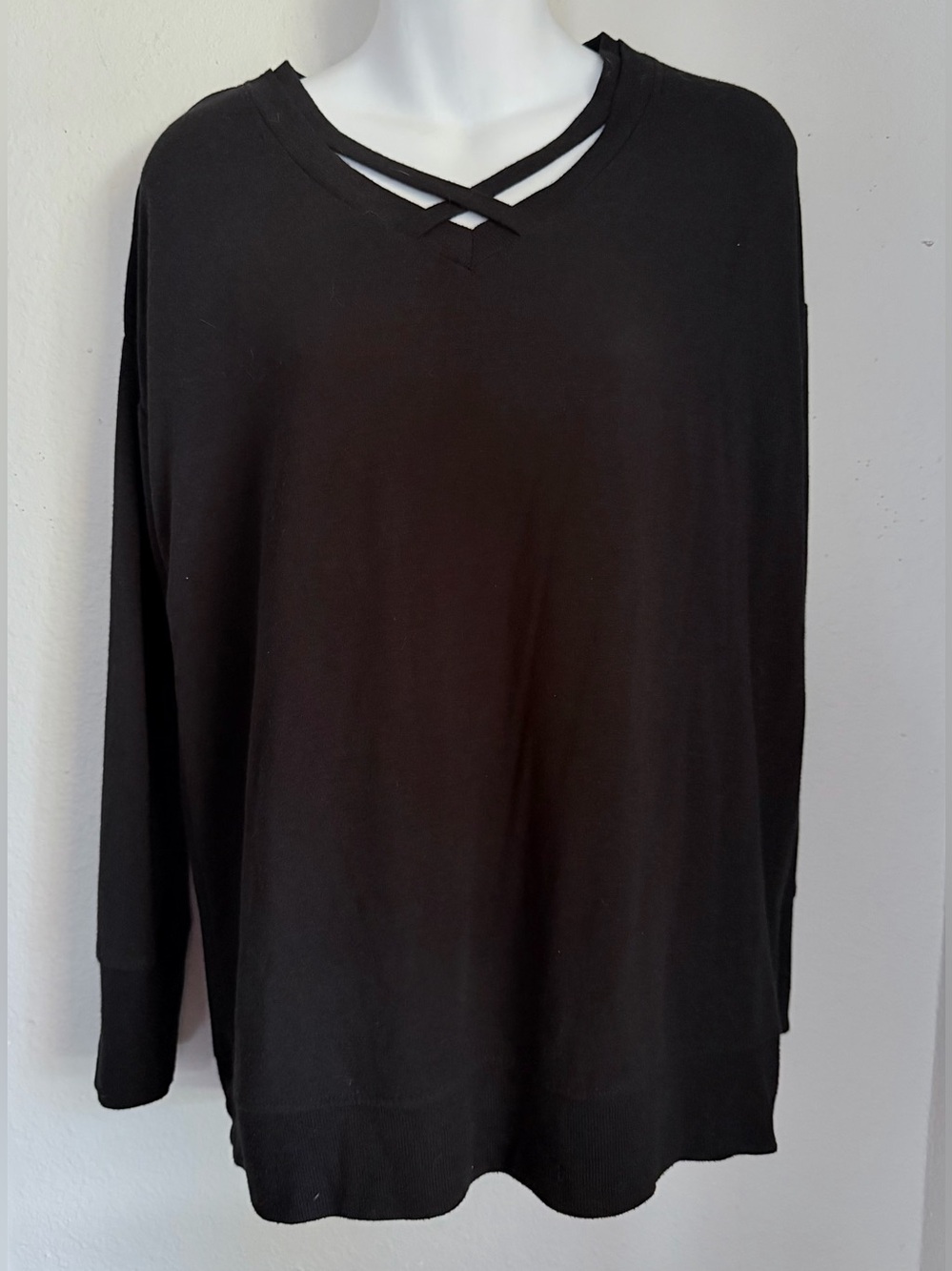 Cable & Gage lightweight black sweater Medium Women